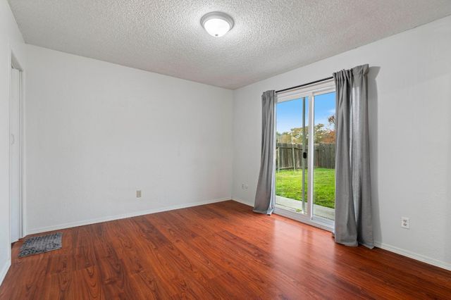 8751 Torrey Way, Elk Grove, CA 95624