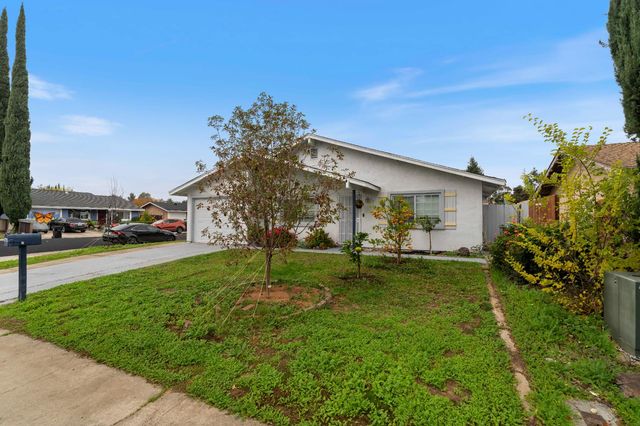 8751 Torrey Way, Elk Grove, CA 95624