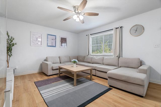 8751 Torrey Way, Elk Grove, CA 95624