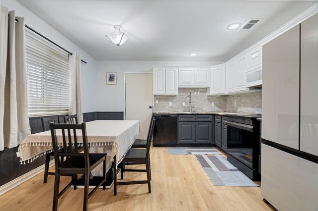 8751 Torrey Way, Elk Grove, CA 95624