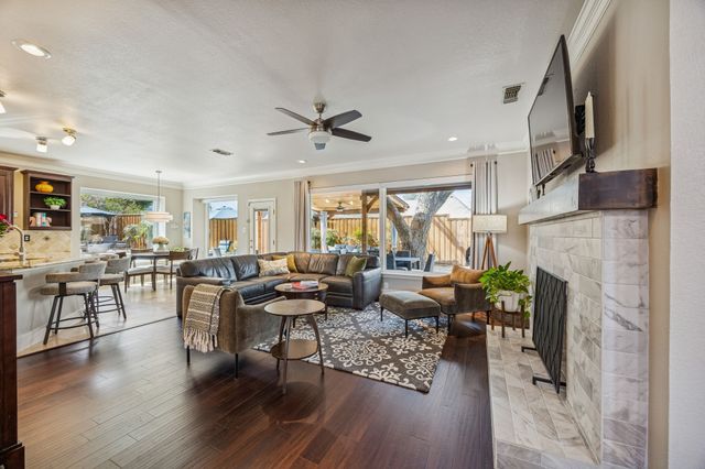 113 Lake Forest Court, Garland, TX 75044