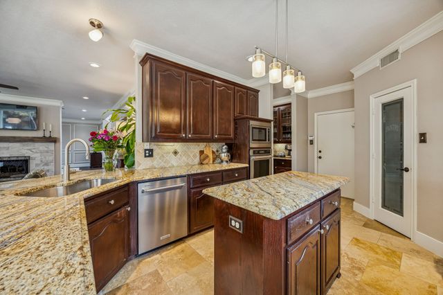 113 Lake Forest Court, Garland, TX 75044