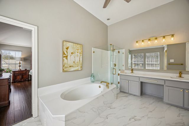 113 Lake Forest Court, Garland, TX 75044