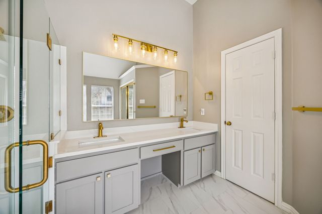 113 Lake Forest Court, Garland, TX 75044