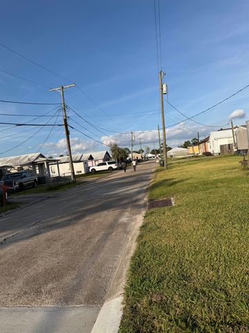 221 Pontiff Street, Houma, LA 70363