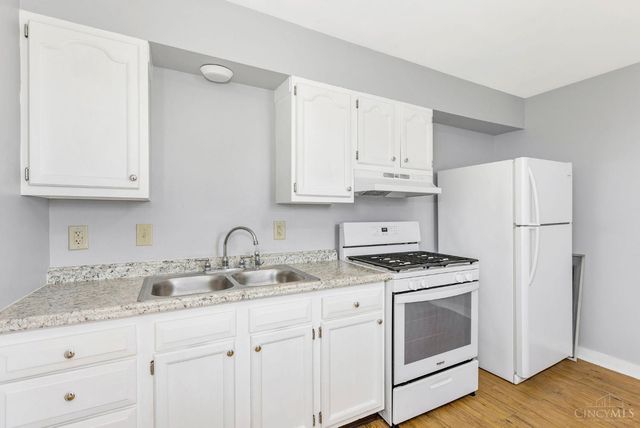 305 Walnut Street, Elmwood Place, OH 45216