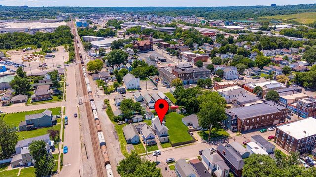 305 Walnut Street, Elmwood Place, OH 45216