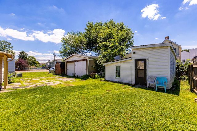 305 Walnut Street, Elmwood Place, OH 45216