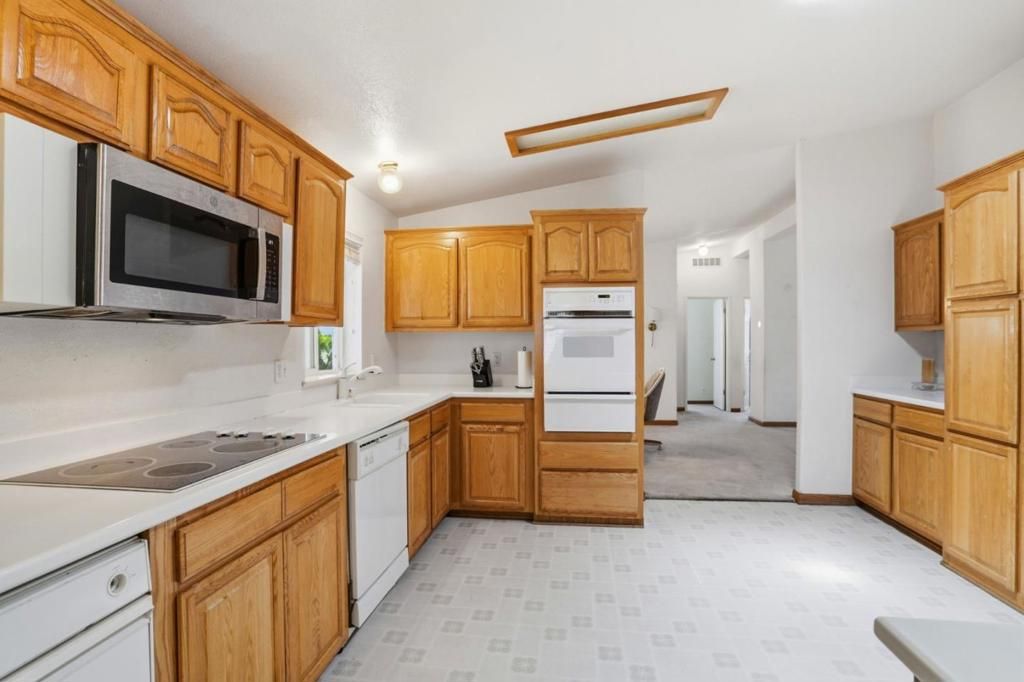 Image 14 of property listing at 1225 Vienna Drive, Sunnyvale, CA 94089