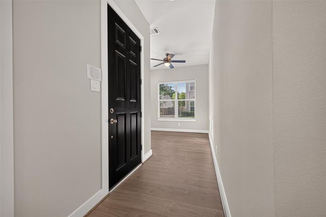 8802 Hollister Pine Court, Houston, TX 77080