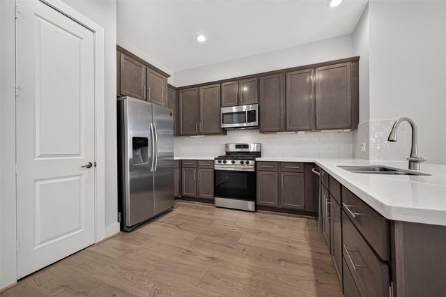 8802 Hollister Pine Court, Houston, TX 77080
