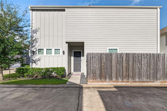 8802 Hollister Pine Court, Houston, TX 77080