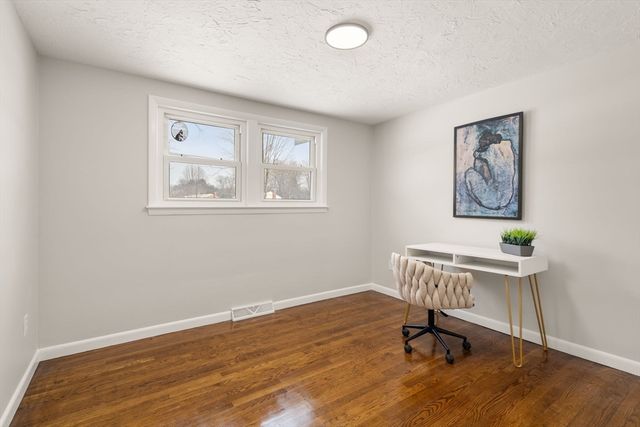 22 Old Bolton Rd, Hudson, MA 01749