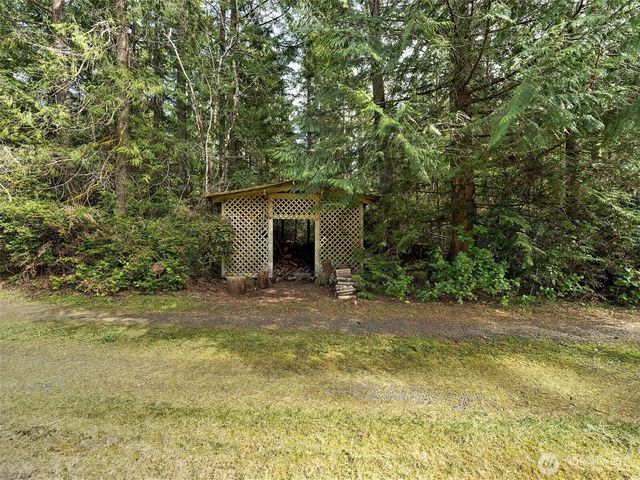 6041 E Agate Road, Shelton, WA 98584