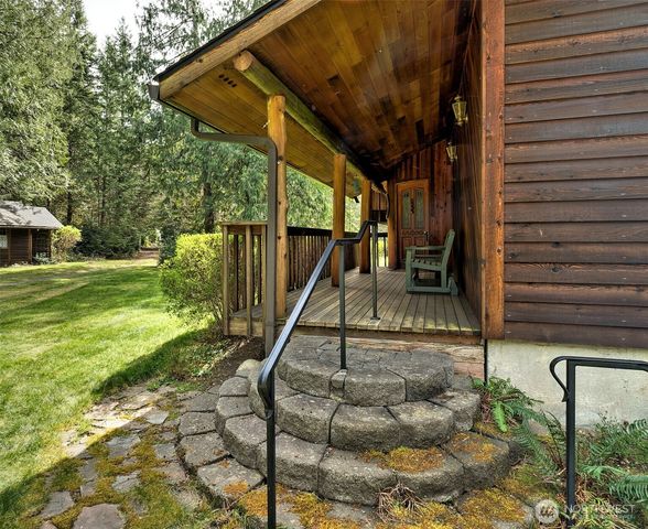 6041 E Agate Road, Shelton, WA 98584