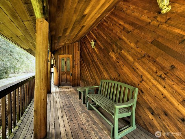 6041 E Agate Road, Shelton, WA 98584
