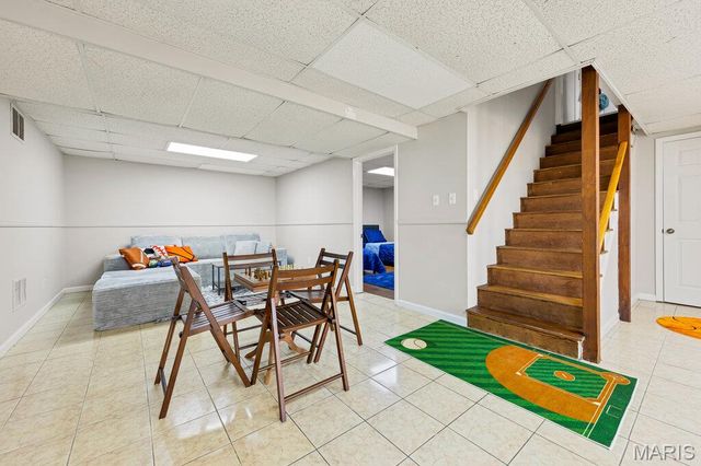 6995 Candlewick Way, St Louis, MO 63033