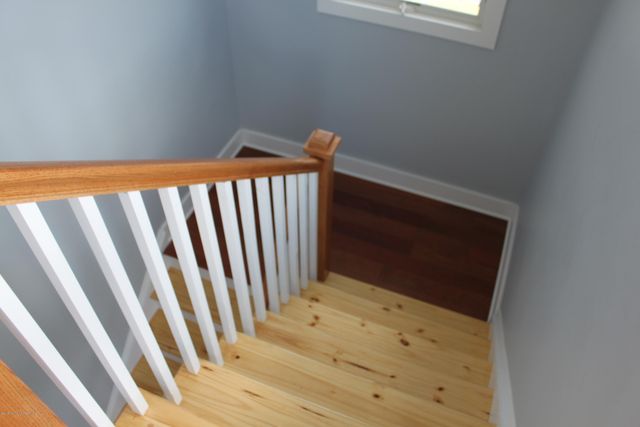 25 Riverdale Avenue, Monmouth Beach, NJ 07750