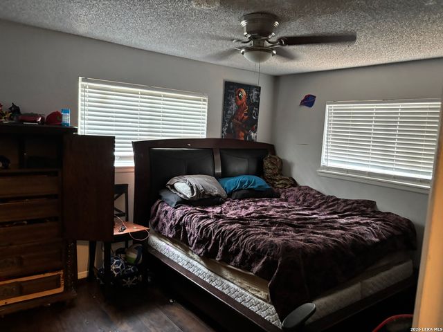 7136 LARKSONG ST, Leon Valley, TX 78238