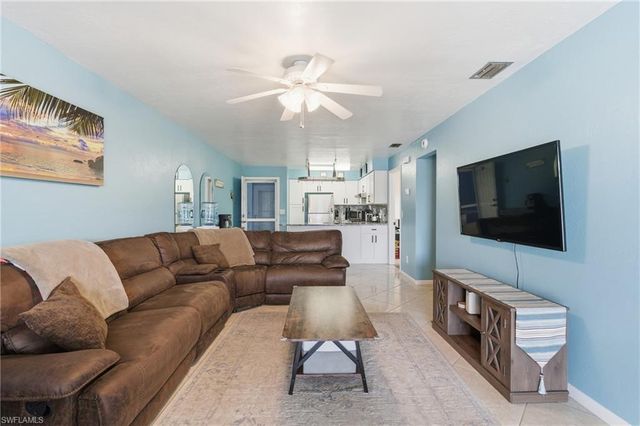 1100 Pondella RD 610, Cape Coral, FL 33909