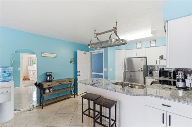 1100 Pondella RD 610, Cape Coral, FL 33909