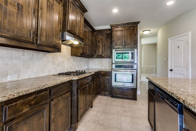 2241 Gulfstream Drive, Little Elm, TX 75068