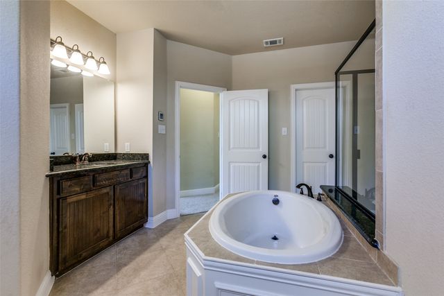 2241 Gulfstream Drive, Little Elm, TX 75068
