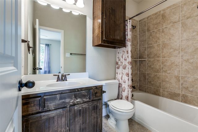 2241 Gulfstream Drive, Little Elm, TX 75068