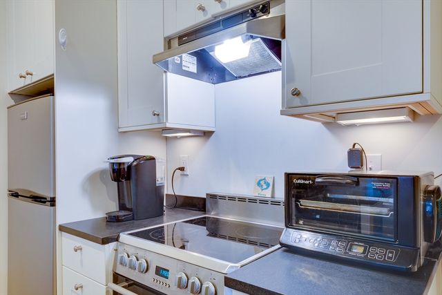 652 Massachusetts Ave 2, Boston, MA 02118