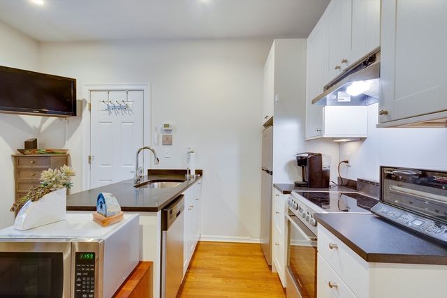 652 Massachusetts Ave 2, Boston, MA 02118