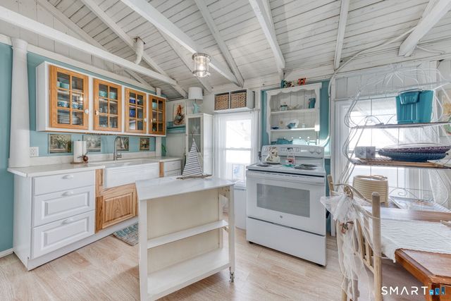 39 Middletown Avenue, Old Saybrook, CT 06475