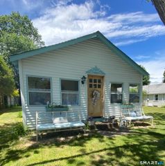 39 Middletown Avenue, Old Saybrook, CT 06475