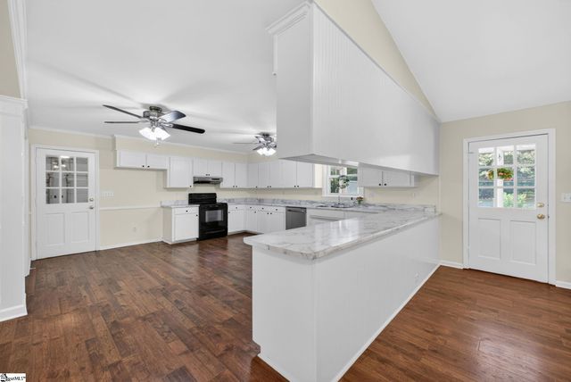 618 Racetrack Road, Woodruff, SC 29388