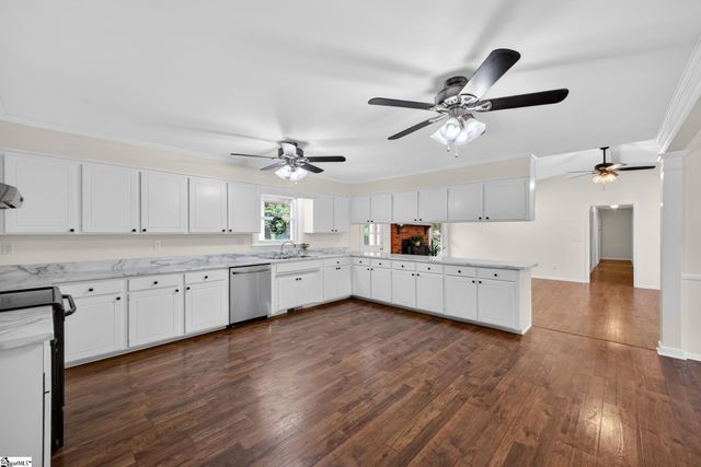 618 Racetrack Road, Woodruff, SC 29388
