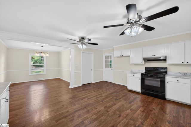 618 Racetrack Road, Woodruff, SC 29388