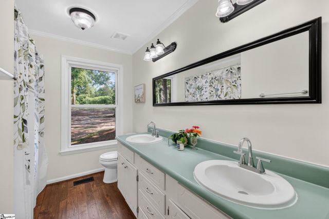 618 Racetrack Road, Woodruff, SC 29388