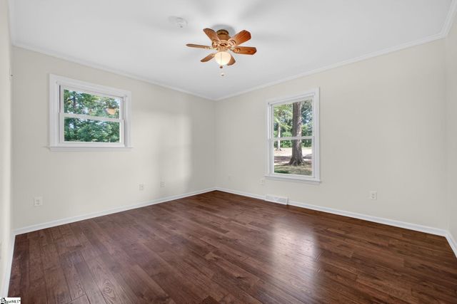618 Racetrack Road, Woodruff, SC 29388