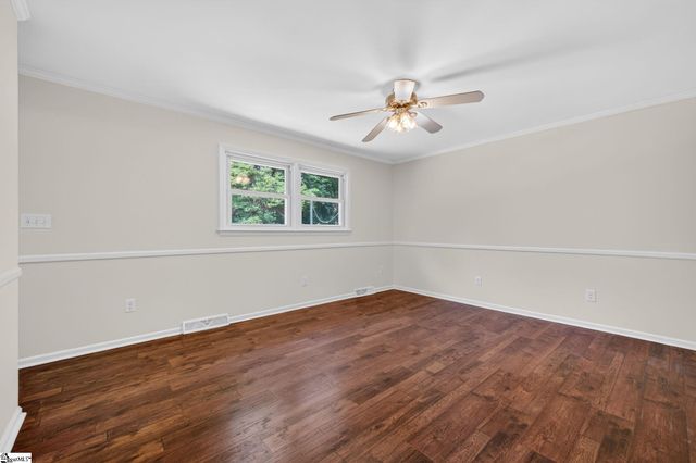 618 Racetrack Road, Woodruff, SC 29388