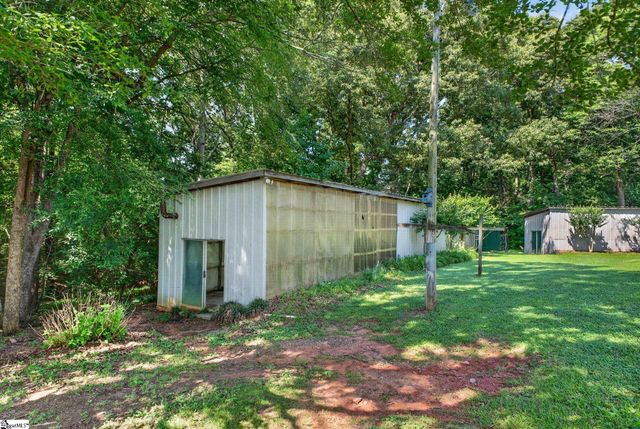 618 Racetrack Road, Woodruff, SC 29388