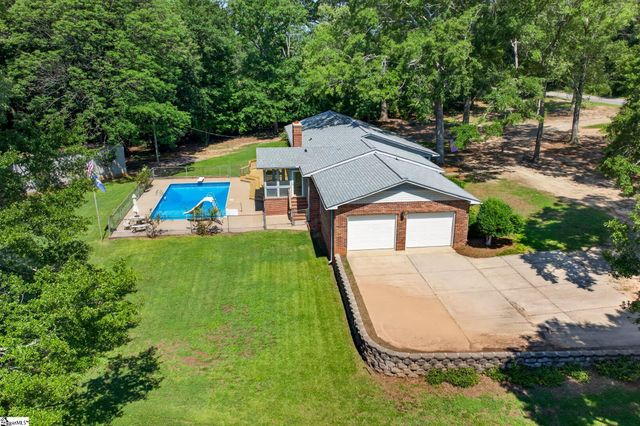 618 Racetrack Road, Woodruff, SC 29388