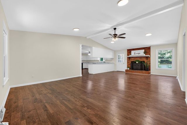 618 Racetrack Road, Woodruff, SC 29388