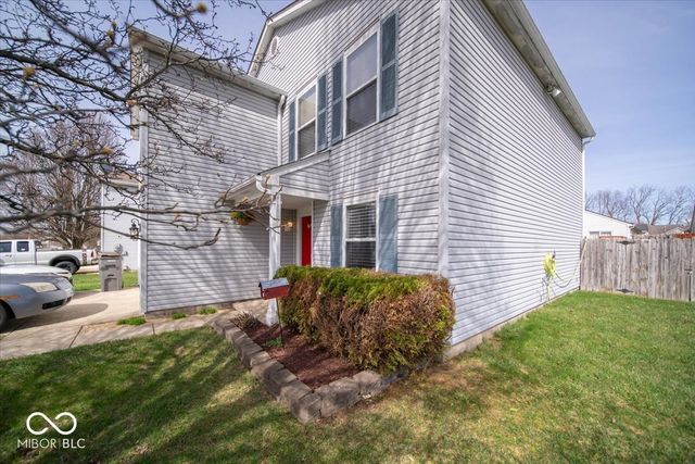 8836 Youngs Creek Lane, Indianapolis, IN 46113