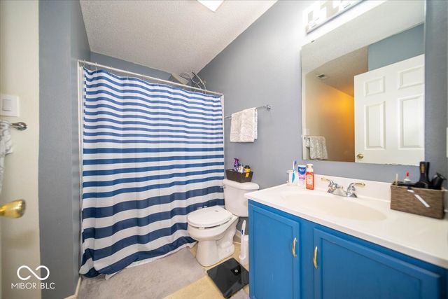 8836 Youngs Creek Lane, Indianapolis, IN 46113