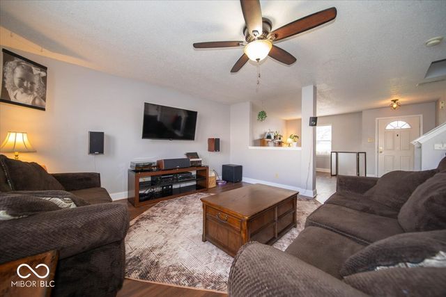 8836 Youngs Creek Lane, Indianapolis, IN 46113