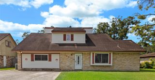 107 Ralph Street, Clute, TX 77531