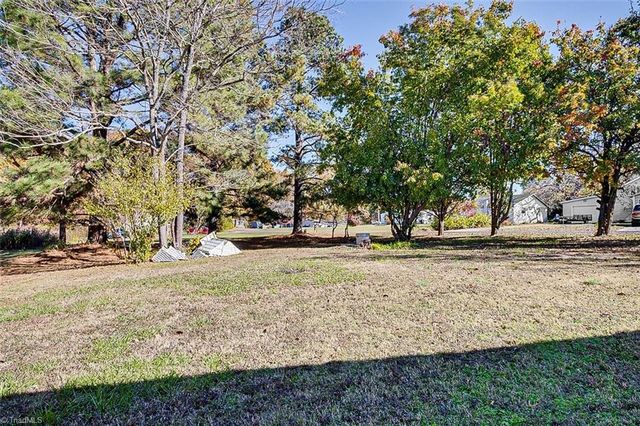 206 W Edgewood Circle, Asheboro, NC 27205