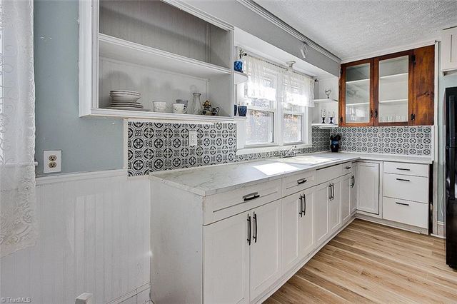 206 W Edgewood Circle, Asheboro, NC 27205