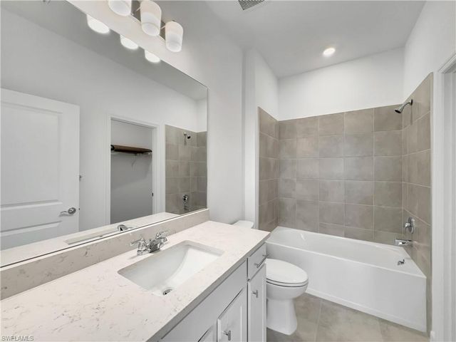 3748 Passion Vine DR, Alva, FL 33920