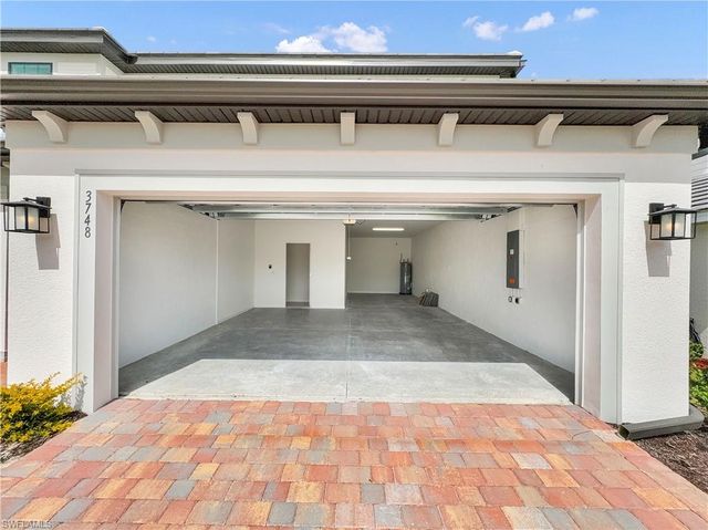 3748 Passion Vine DR, Alva, FL 33920