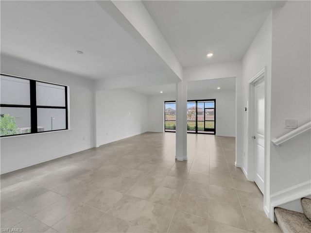 3748 Passion Vine DR, Alva, FL 33920
